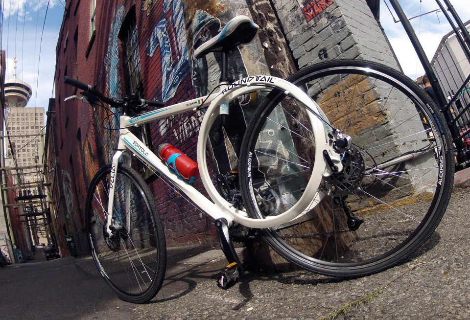 RoundTail(R) Hybrid // Delia